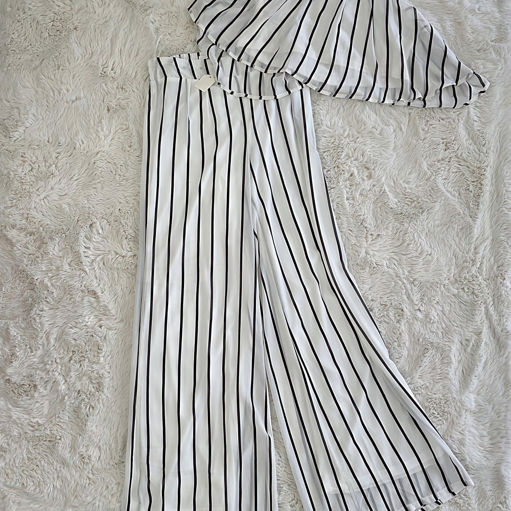 Elegant Flowy Cropped Top and Wide leg Pants Set